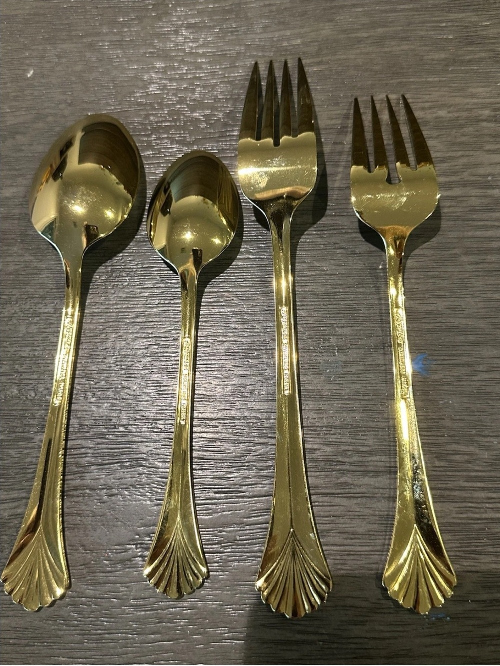 Rogers Gold-Tone Shell Handle Flatware Set - Forks & Spoons 8 each. 32 pieces